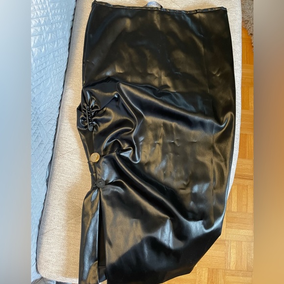 Versace Midi Satin/leather feel skirt L/XL - Picture 3 of 6